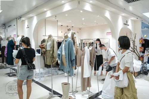 服裝批發城年中清倉大促，低至10元起，500元裝一麻袋！